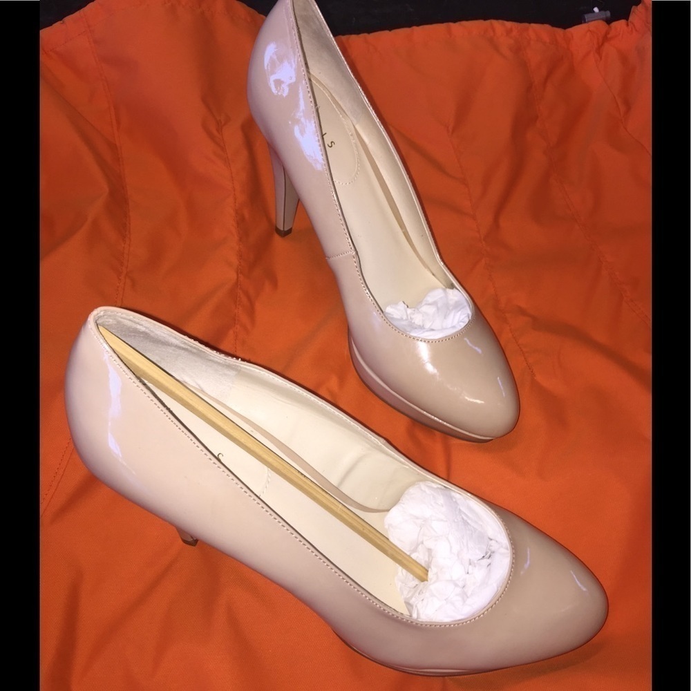 NWOT Nickles‎ size 10M